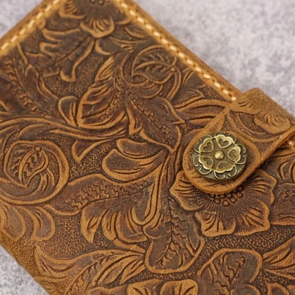 Genuine Leather iPhone wallet case for iPhone 13 mini - Picture 5 of 5